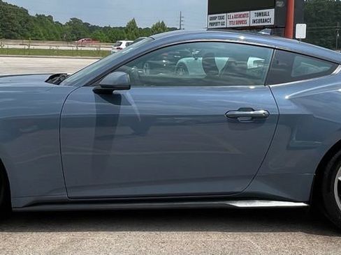 Used 2024 Ford Mustang Coupe RWD image 7