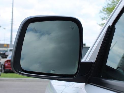 Used 2024 Dodge Durango R/T w/ Trailer Tow Group IV image 8