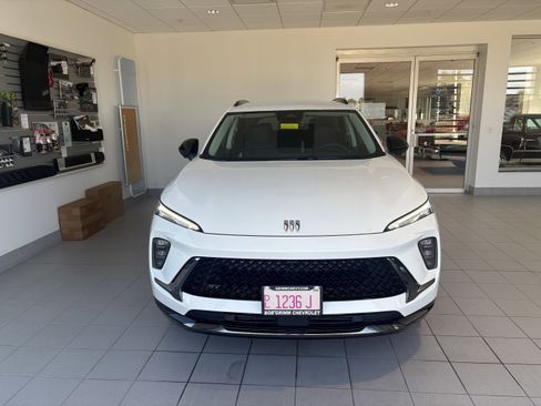 Used 2025 Buick Envision Sport Touring image 5