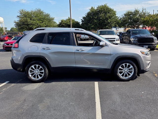 Used 2019 Jeep Cherokee Latitude w/ Popular Appearance Group FWD image 14