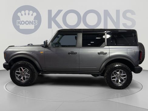 Certified 2025 Ford Bronco Badlands AWD/4WD image 2