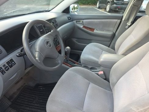 Used 2005 Toyota Corolla LE FWD image 11