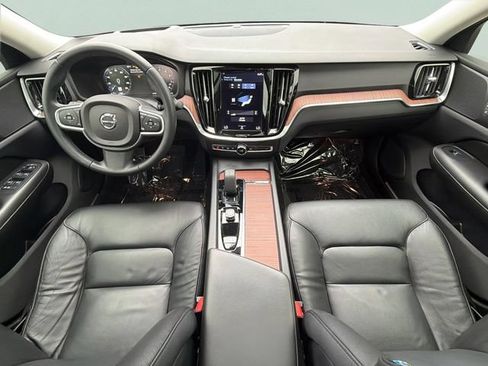 Used 2022 Volvo S60 B5 Inscription FWD image 28