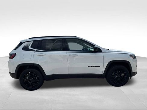 New 2026 Jeep Compass Latitude AWD/4WD image 9