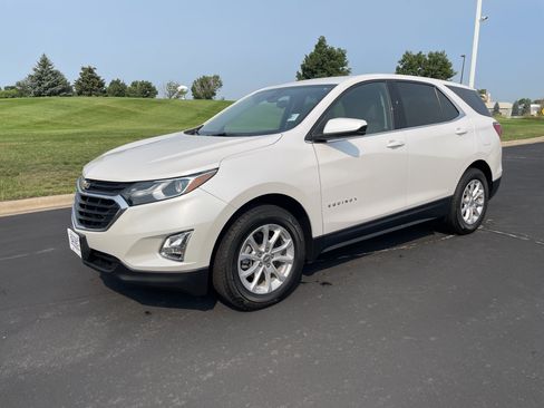 Used 2020 Chevrolet Equinox LT FWD image 1
