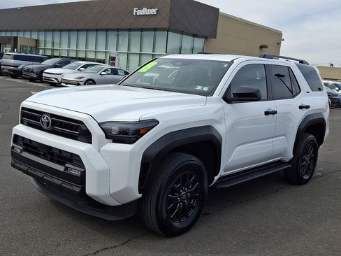Used 2025 Toyota 4Runner SR5 image 3