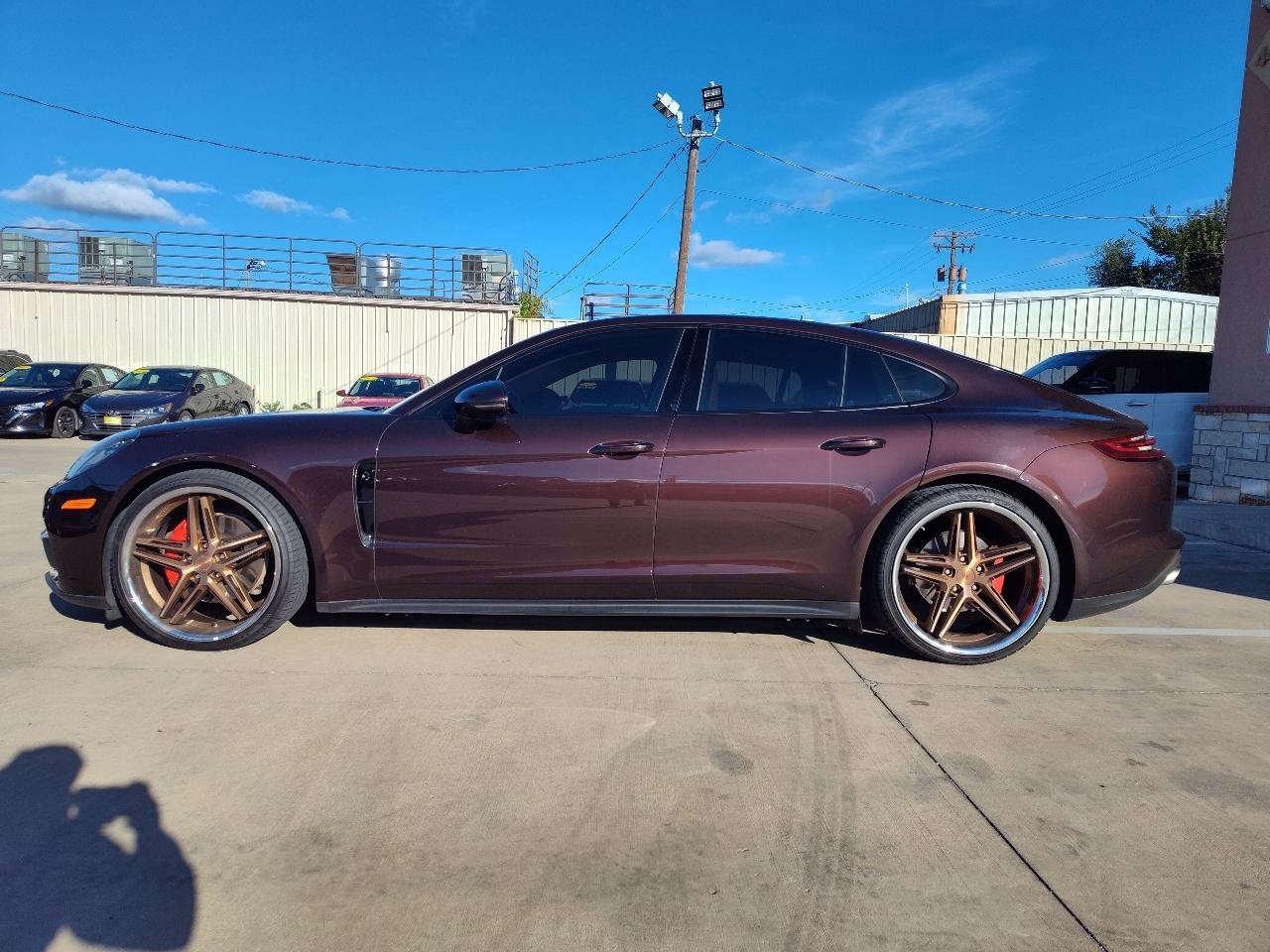 Used 2018 Porsche Panamera RWD image 7