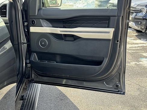 Used 2020 Ford Expedition Platinum image 9