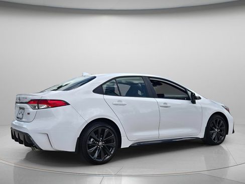 Used 2025 Toyota Corolla SE FWD image 6