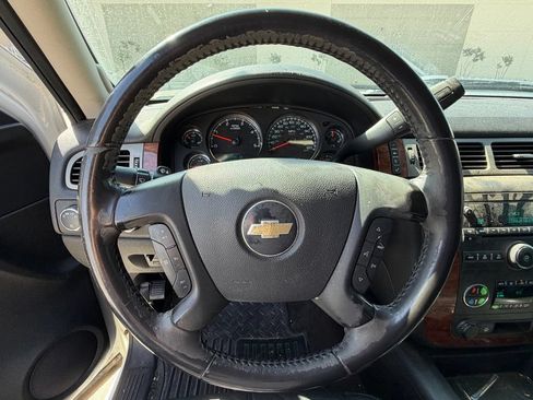 Used 2008 Chevrolet Silverado 3500 LTZ w/ EZ-Lift Tailgate Package AWD/4WD image 12
