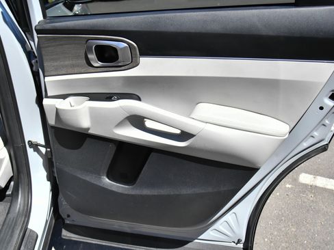 Used 2023 Kia Sorento EX FWD image 48