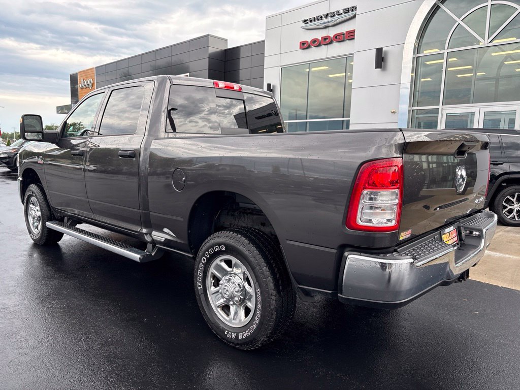 Used 2024 RAM 2500 Tradesman w/ Chrome Appearance Group AWD/4WD image 3