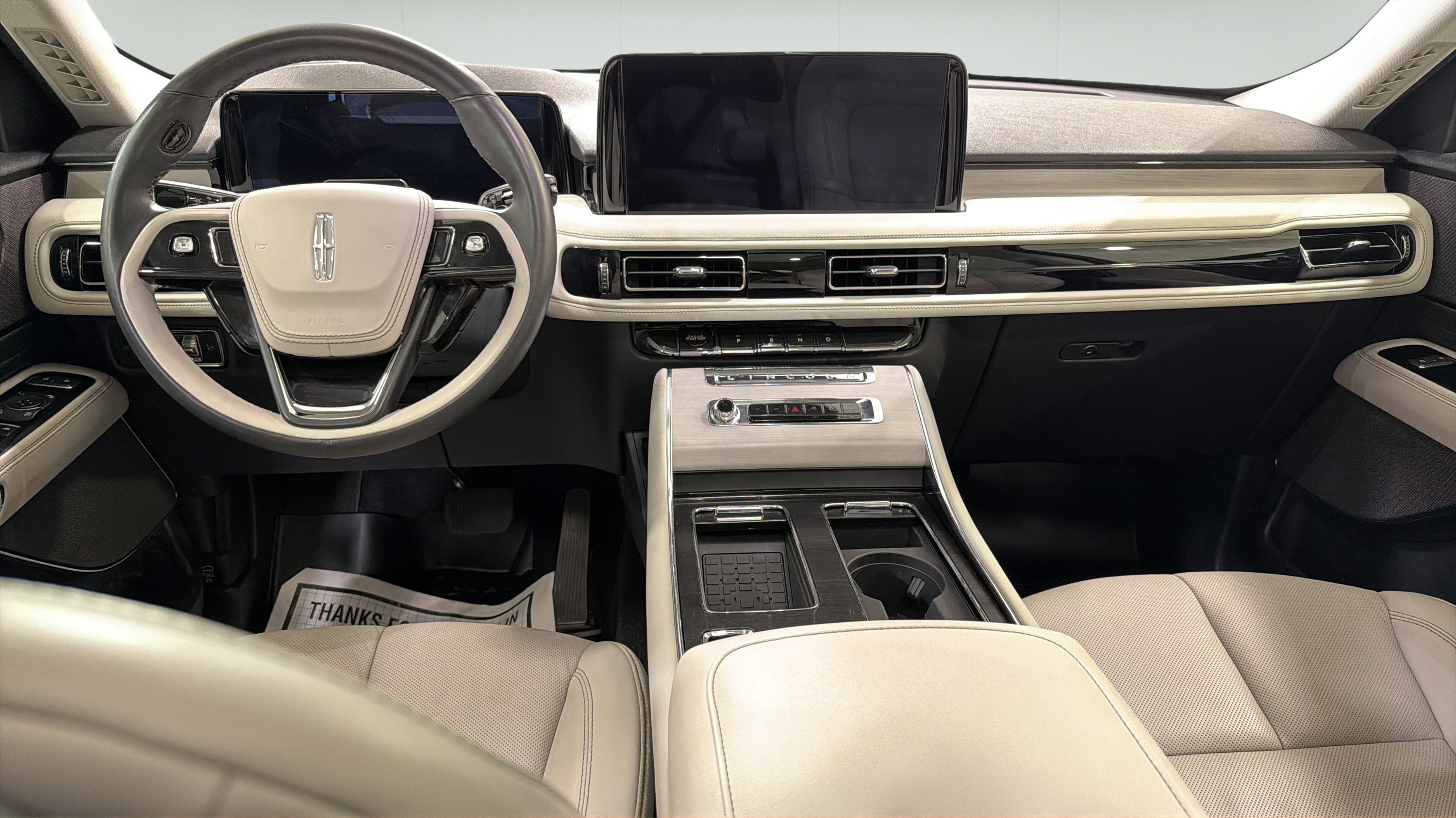 Used 2025 Lincoln Aviator Reserve w/ Jet Appearance Package RWD image 26