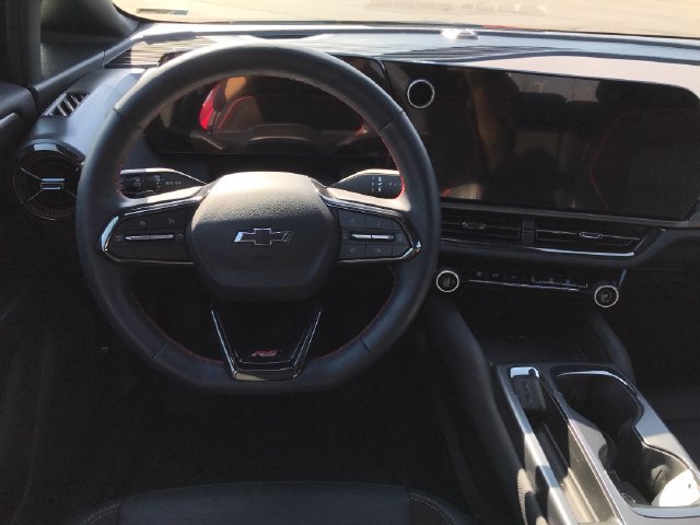 Used 2025 Chevrolet Equinox EV RS FWD image 7