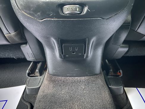 Used 2018 Jeep Cherokee Limited image 24