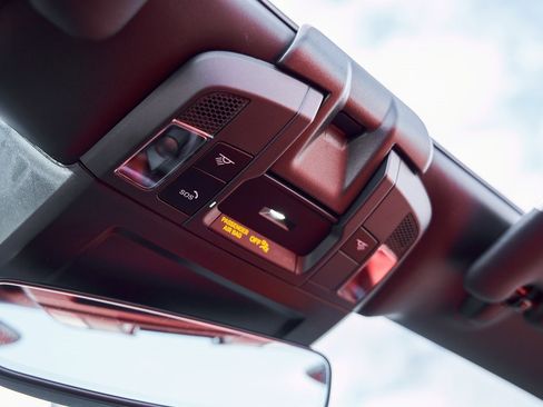 Used 2021 Porsche 911 Turbo S image 75