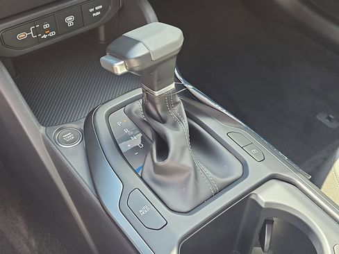 New 2026 Kia K4 LXS image 25