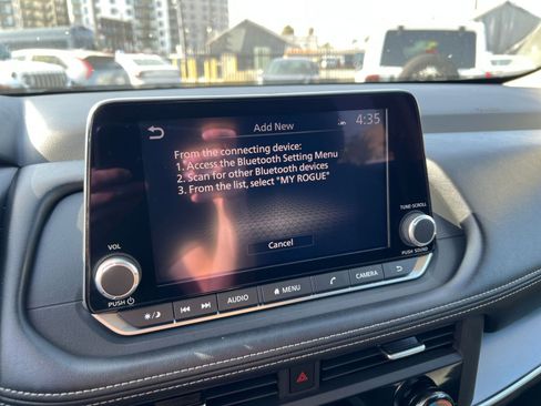 Used 2025 Nissan Rogue SV FWD image 20