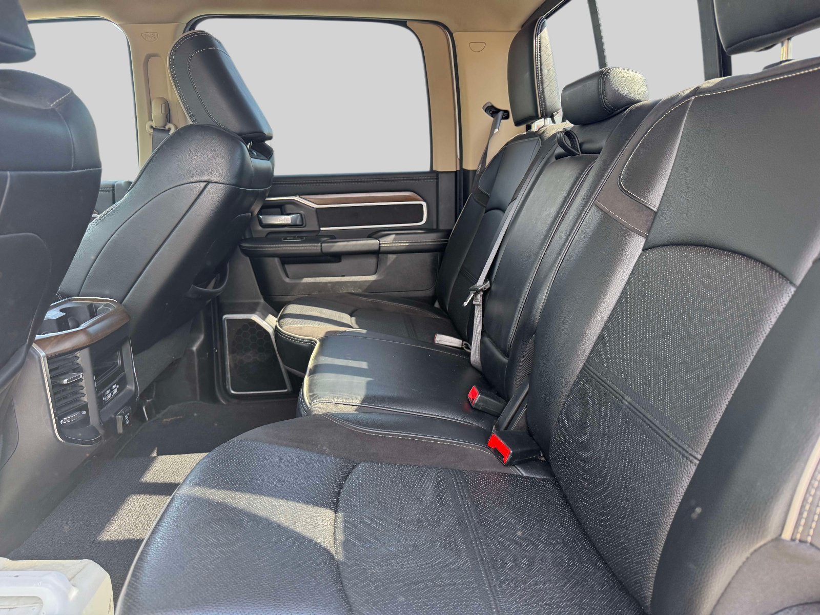 Used 2022 RAM 3500 Laramie w/ Chrome Appearance Group AWD/4WD image 14