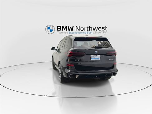 Used 2024 BMW X5 xDrive40i w/ M Sport Package AWD/4WD image 13