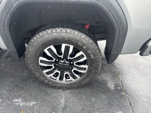 Used 2025 GMC Sierra 2500 Denali Ultimate image 12