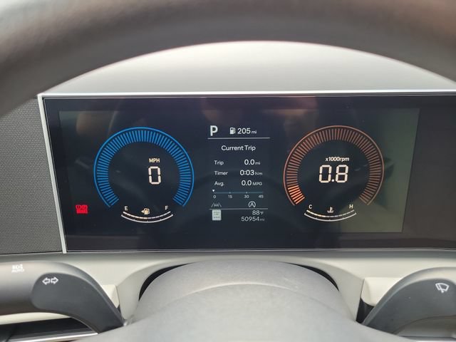 Used 2025 Hyundai Tucson SEL AWD/4WD image 24