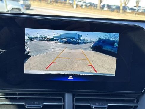 Used 2024 Chevrolet Trax ACTIV w/ Sunroof Package image 32