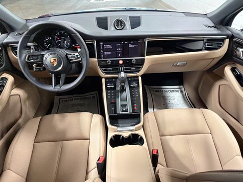 Certified 2026 Porsche Macan AWD/4WD image 16