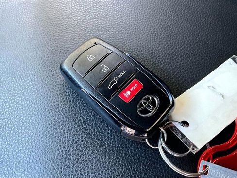Used 2026 Toyota 4Runner TRD Off-Road Premium AWD/4WD image 35