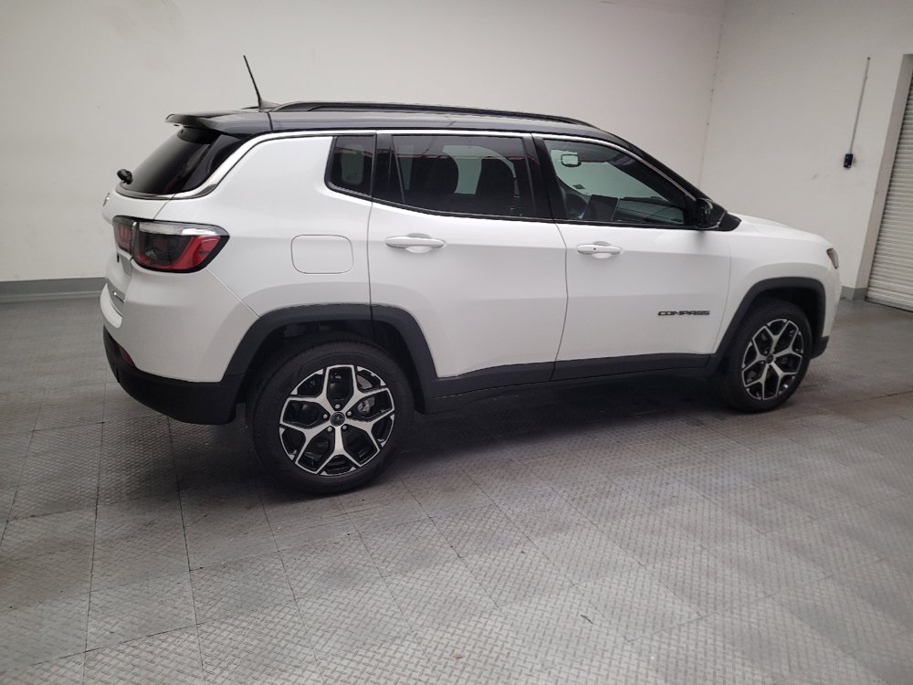 Used 2025 Jeep Compass Limited AWD/4WD image 10