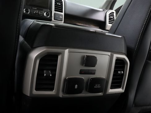Used 2019 Ford F150 Lariat w/ Equipment Group 502A Luxury AWD/4WD image 26