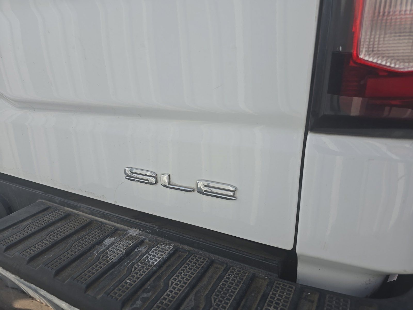 Used 2023 GMC Sierra 1500 SLE AWD/4WD image 7