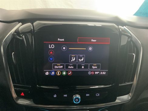 Used 2023 Chevrolet Traverse LT AWD/4WD image 31