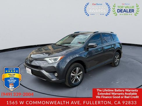 Used 2017 Toyota RAV4 XLE w/ Carpet Mat Package AWD/4WD image 1