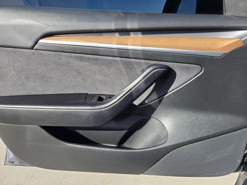 Used 2021 Tesla Model 3 Long Range image 18