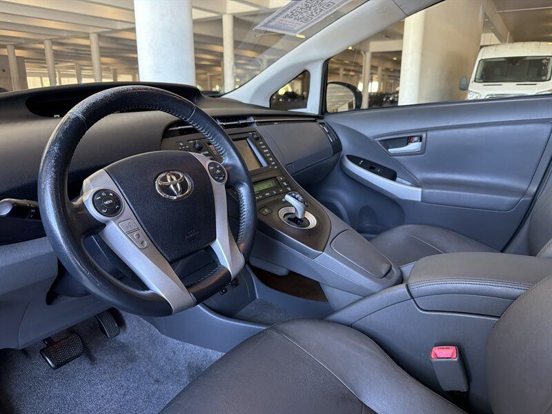 Used 2011 Toyota Prius Four w/ Solar Roof Pkg FWD image 11
