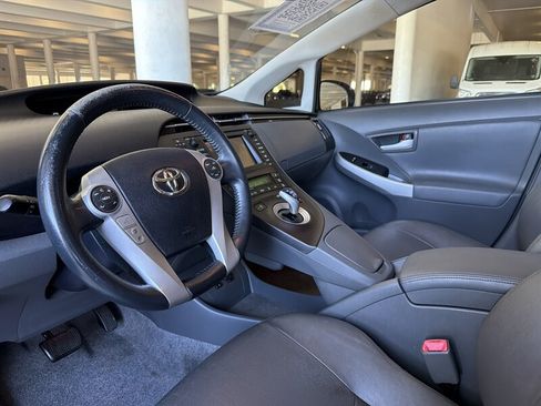 Used 2011 Toyota Prius Four w/ Solar Roof Pkg FWD image 11