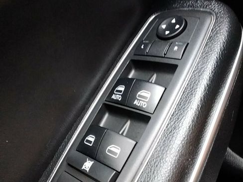 Used 2018 Chrysler 300 Touring w/ Driver Convenience Group RWD image 25