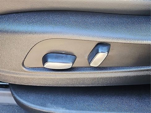 Used 2021 Cadillac XT6 Luxury image 23