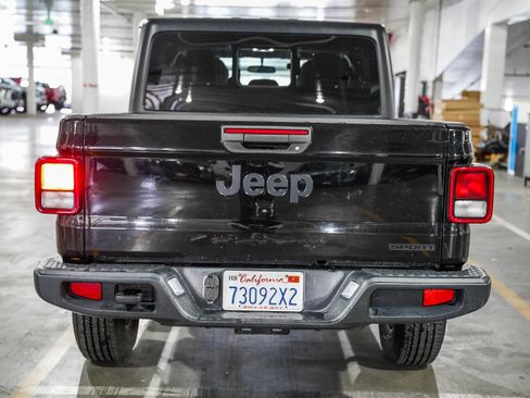 Used 2020 Jeep Gladiator Sport w/ Quick Order Package 24S image 8