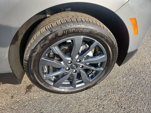 Used 2023 Chevrolet Equinox RS image 17