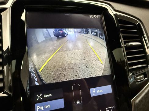 Used 2016 Volvo XC90 T6 Momentum w/ Momentum Plus Package image 15