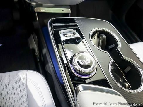 New 2025 Cadillac Lyriq Sport w/ LPO, Floor Liner Package image 19