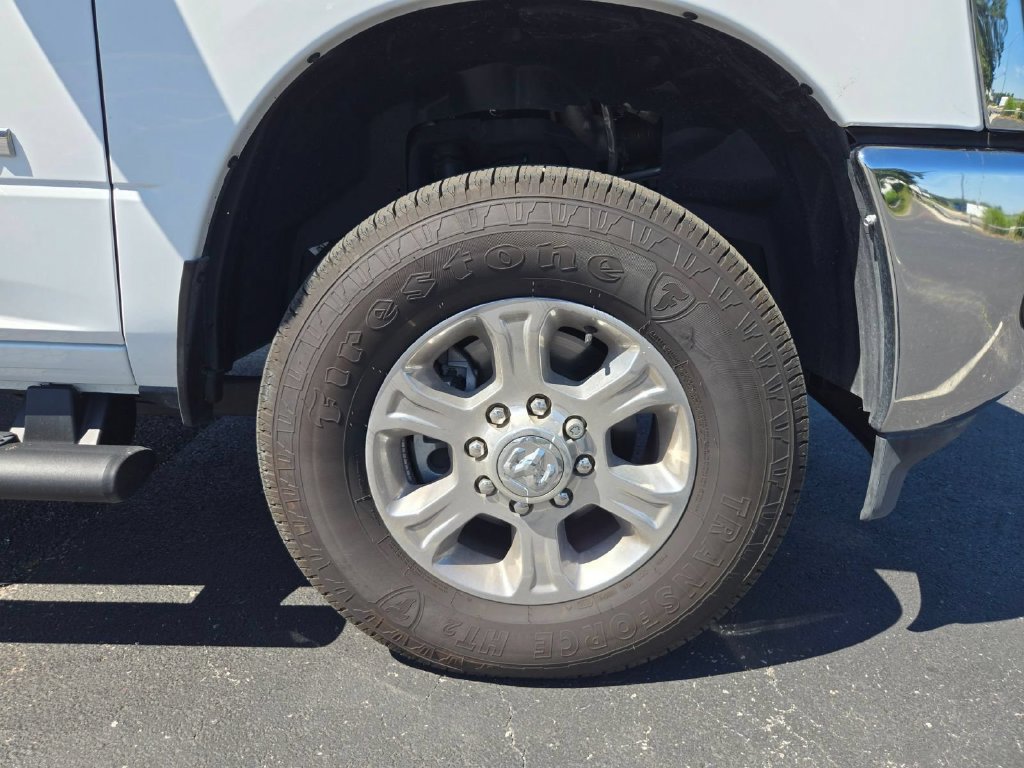 Used 2025 RAM 2500 Laramie AWD/4WD image 28