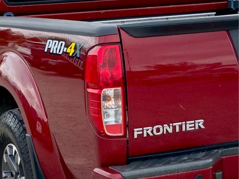 Used 2020 Nissan Frontier PRO-4X w/ Pro-4x Utility Package AWD/4WD image 15