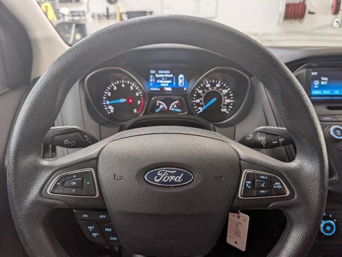 Used 2016 Ford Focus SE FWD image 9