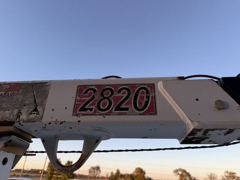 Used 2007 Ford F550 2WD Regular Cab Super Duty image 17