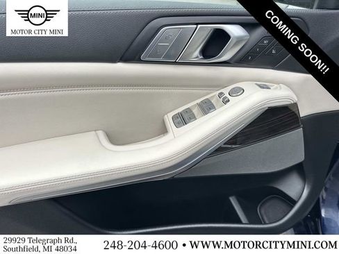 Used 2021 BMW X7 M50i w/ Executive Package image 20