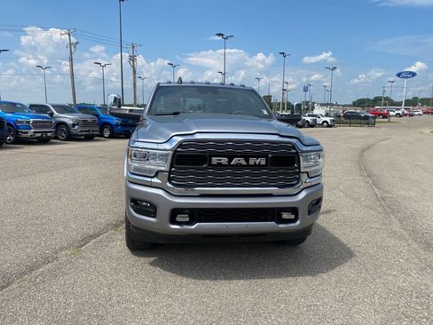 Used 2021 RAM 3500 Limited AWD/4WD image 9