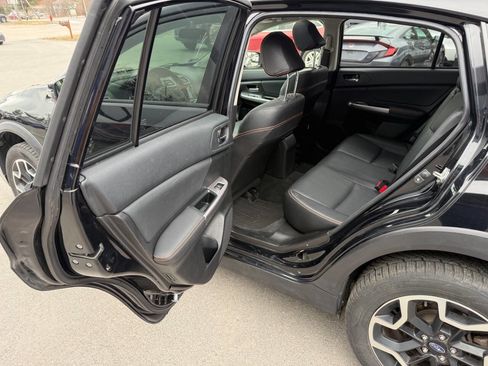 Used 2017 Subaru Crosstrek 2.0i Limited image 12